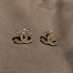 Chanel CC Earrings- Silver (medium size)